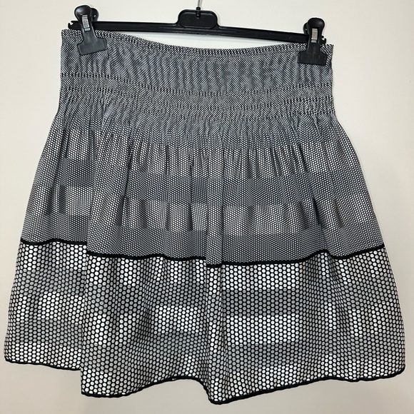 Black and white polka dot skirt - Picture 1 of 3